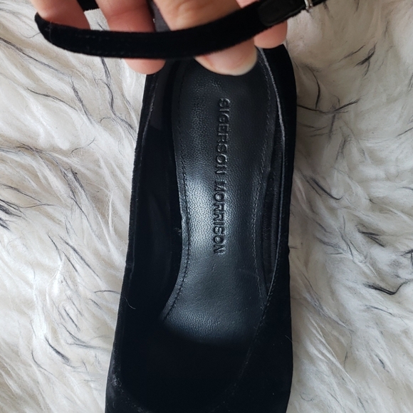 Sigerson Morrison Kairos Velvet Pumps - Picture 6 of 8